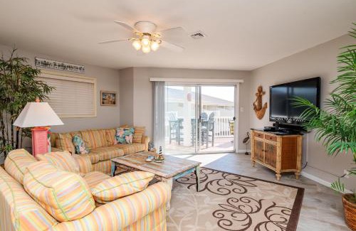 Long Beach Casa | Fish Tales