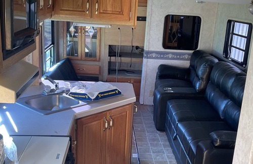 Stevensville Casa | Fish to the Left of Me, Geese to the right, Stuck in the middle w/ Goats