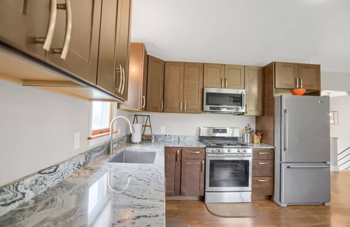 Hesston Casa | Fisher's Nook, Aunt Susie's Vacation Rentals : Raystown Lake Seven Points