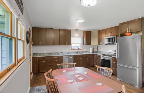 Hesston Casa | Fisher's Nook, Aunt Susie's Vacation Rentals : Raystown Lake Seven Points