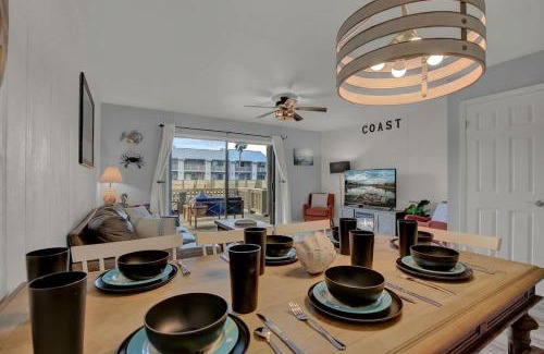 Harbor Oaks Casa | Fisherman Friend! - Coastal Condo - Views Await!