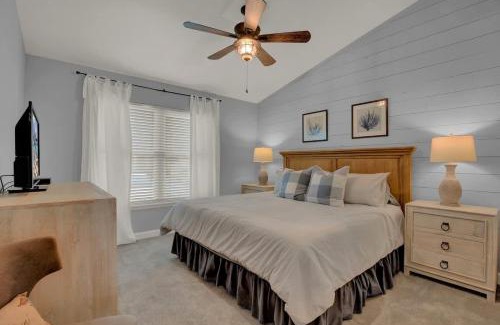 Harbor Oaks Casa | Fisherman Friend! - Coastal Condo - Views Await!