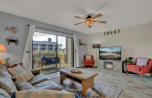 Harbor Oaks Casa | Fisherman Friend! - Coastal Condo - Views Await!