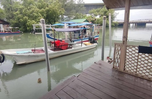Bayan Lepas Alquiler De Eote | Fisherman's Hut Homestay