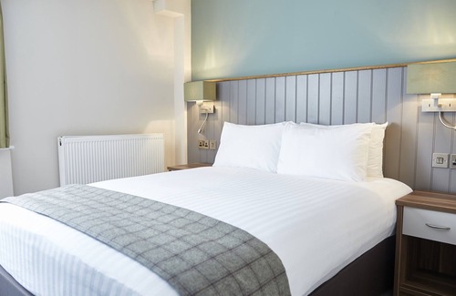 Broughty Ferry Hotel | Fisherman's Tavern Hotel - Inn by Greene King Inns