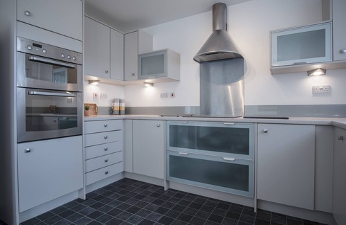 Castle Apartamento | Fisherman's Way - 2 Bed Apt - SA1 Swansea