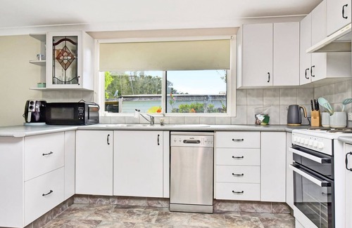 Taylors Beach Cabaña | Fishermans Cottage at Taylors Beach