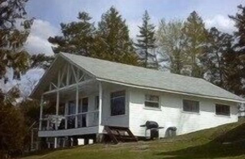 Port Loring Cabaña | Minnehaha Camp - Cottage # 2 - Port Loring