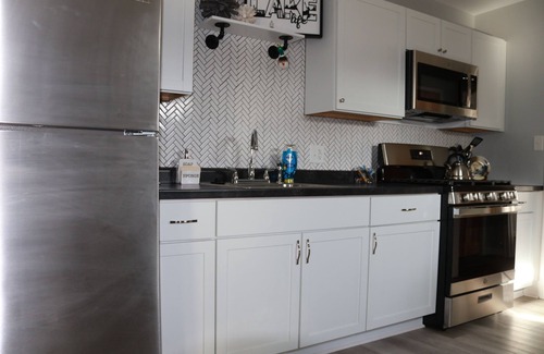 Pearl Beach Casa | Fishermen will love this spacious building! Plenty of parking for their toy's!
