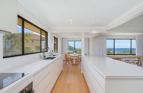 Bermagui Casa | Fishers Bermagui - With fantastic undisturbed views of the beautiful Beares beach