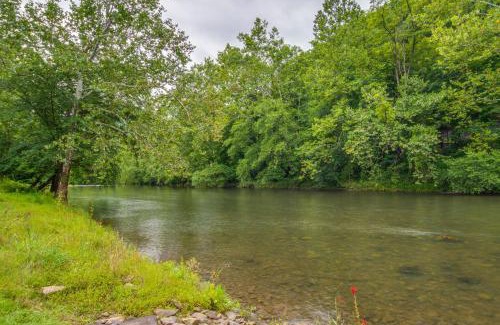 Frenchville Casa | Fishing and Kayaking Creekside Sinnamahoning Home!