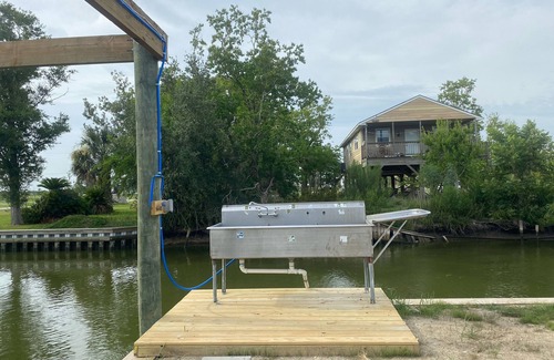 Hackberry Casa | Fishing camp with water access and boat house