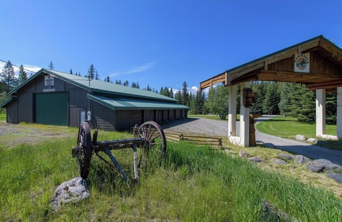 Eureka Cabina | Fishing Escape in the Woods