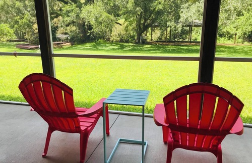 Historic Downtown Kissimmee Condominio | Fishing Kayak paradise beside Lake Tohoa Family Pet Friendly