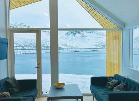 Sudureyri Casa | Fisk Club Cottages - Captain's house