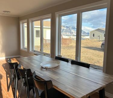 Sudureyri Casa | Fisk Club Cottages Suðureyri - Sailor's House