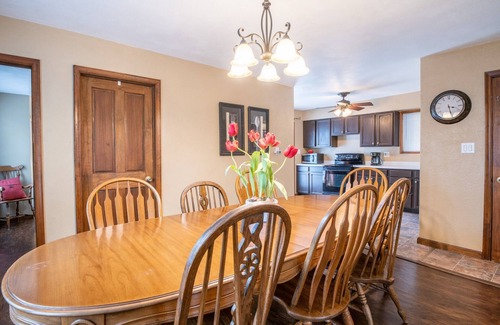 Pekin Casa | Fit For a Crew With a Hot Tub Too--5 bedrooms