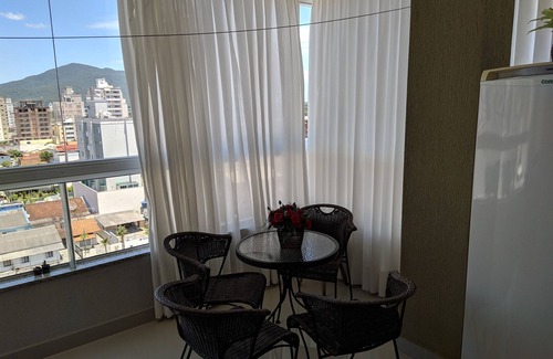 Castelo Branco Apartamento | A MEDIDA (AIRE + WIFI + TV) 2 GARAJE Meia Praia