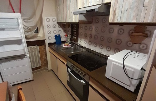 Pirmasens Apartamento | Sala de montaje para hasta 3 personas.
