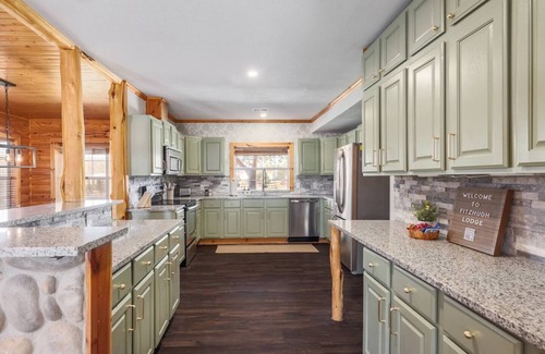 Dripping Springs Casa | Fitzhugh Lodge | Hill Country Retreat | Pool, Gameroom, Pickleball & More