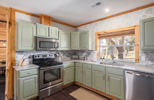 Dripping Springs Casa | Fitzhugh Lodge | Hill Country Retreat | Pool, Gameroom, Pickleball & More