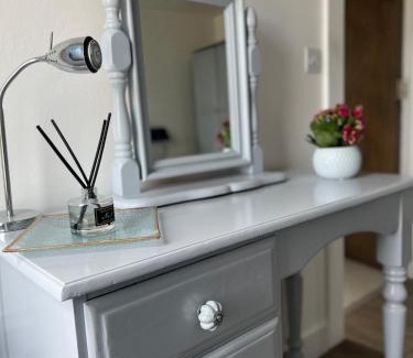 Downpatrick Apartamento | Fitzy's Bunker - Modern Beach Apartment