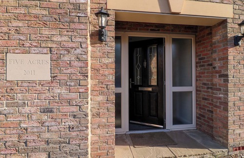 Chesterfield Cabaña | Five Acres