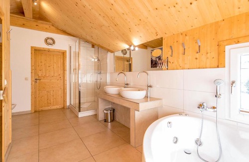 Sankt Georgen ob Murau Casa | Five-Bedroom Holiday Home in St.Georgen A.Kreischb.