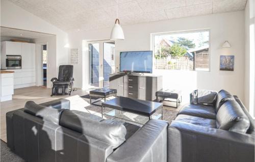 Bøtø By Casa | Five-Bedroom Holiday Home In Vaggerlose