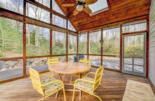 Pocono Pines Casa | Five O'clock Lodge, Walk to Pool & Lake