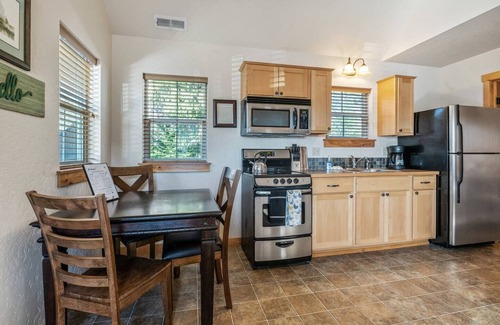 Dover Casa | Five O'Clock Somewhere - Courtyard Beach Bungalow