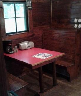 Hot Springs Casa | Five Points Lake Hamilton Cabin 2