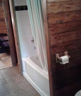 Hot Springs Casa | Five Points Lake Hamilton Cabin A