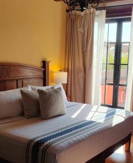 Zona Centro Hotel | Five Queens Boutique Hotel