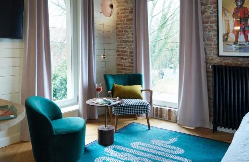 Leer Cama Y Desayuno | Five Rooms