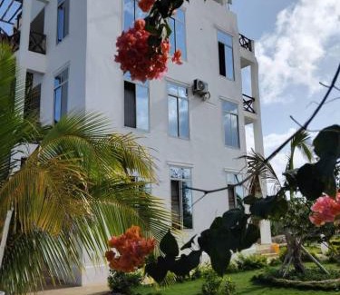 Mnemba Apartamento | Five Seasons Zanzibar opposite Mnemba island Hotel