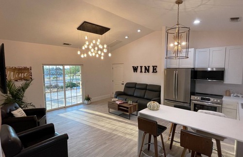 Paso Robles Casa | FIVE STAR 4 bed, 4 ba OR TWO 2 bed, 2 ba with lock off. Wineries nearby.