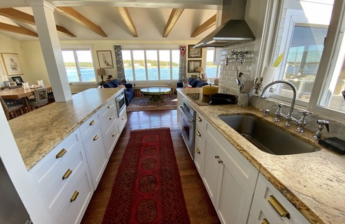 Pocasset Casa | Five Star Get Away Private Beach