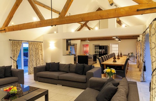 Fakenham Casa | Five Star, Gold Awarded, Barn Conversion In Beautiful Norfolk Hamlet