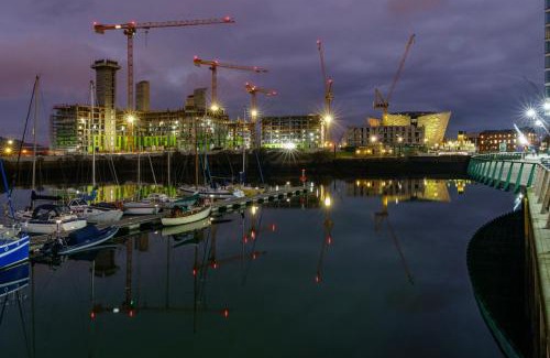 Titanic Quarter Apartamento | Five Star Panoramic and Central Apartment