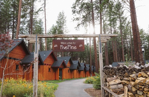 Sisters Cabina | Serenity Cabin at FivePine Lodge
