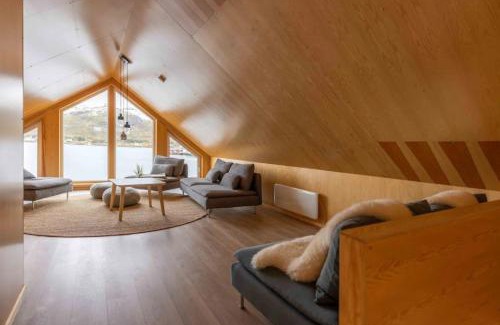 Flakstad Casa | Fjordview Ryten 1 Retreat