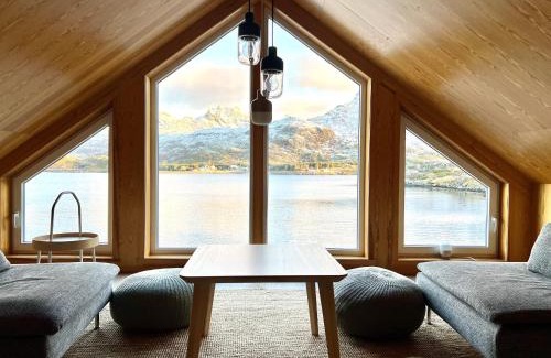 Flakstad Casa | Fjordview Ryten 1 Retreat