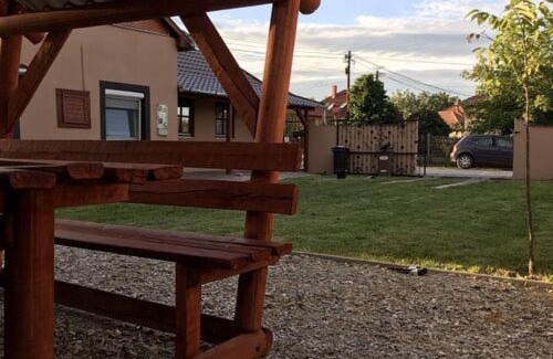 Tiszafured Apartamento | Flóra vendégház Tiszafüred