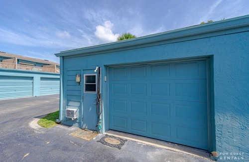 New Smyrna Beach Casa | Flagler Avenue adjacent Dog Friendly Home with Garage! Stroll to the Beach!