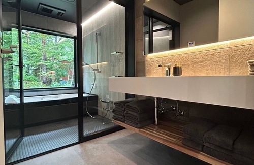 Hakuba Chalet De Esquí | Flagpole Villa Hakuba, a newly built one-room rental villa in Misorano, Hakuba Village, will open in the winter of 2024!