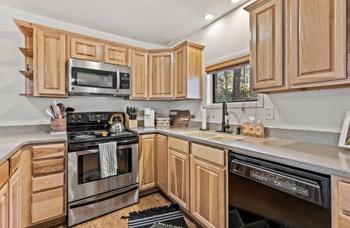 Flagstaff Cabina | Flagstaff Bogey Inn! A-Frame cabin Golf Course Lot