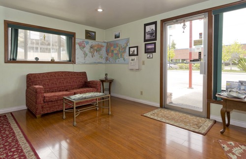 Port Angeles Hotel | Flagstone Motel