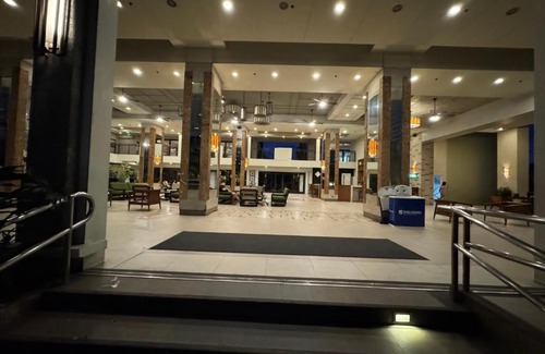Highway Hills Apartamento | FLAIR Condotel 1 BR Near MRT EDSA Shangrila Megamall Lightmall