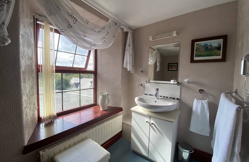 Cardigan Hotel | Flambards Hotel
